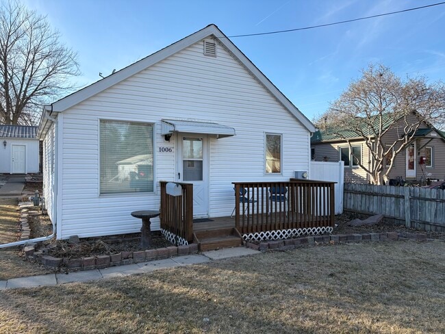 Photo - 1006 N Brobst St