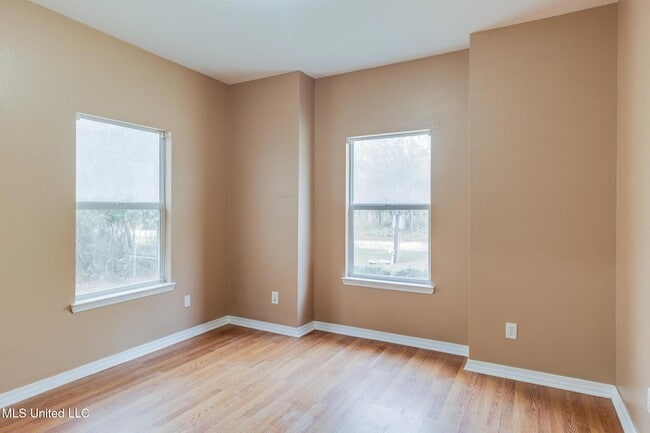 Photo - 6085 W Bolivar St