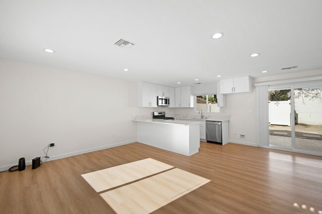 Photo - 7649 Thousand Oaks Dr