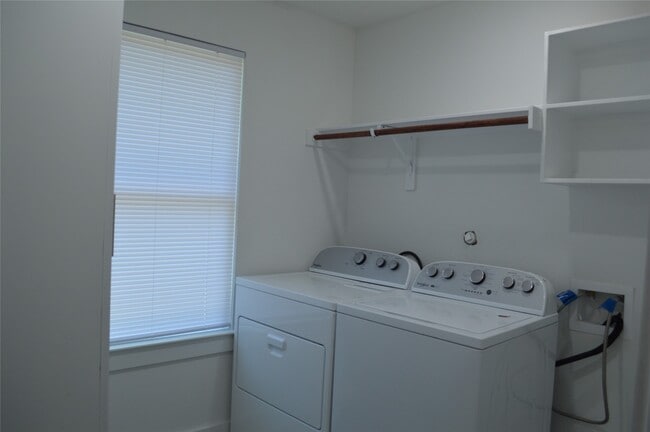 Photo - 214 Basswood Dr