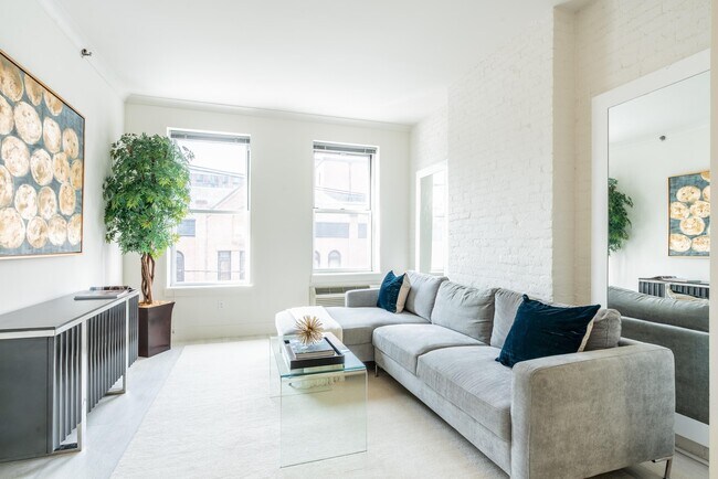 Photo - 512 Observer Hwy Unit 2E