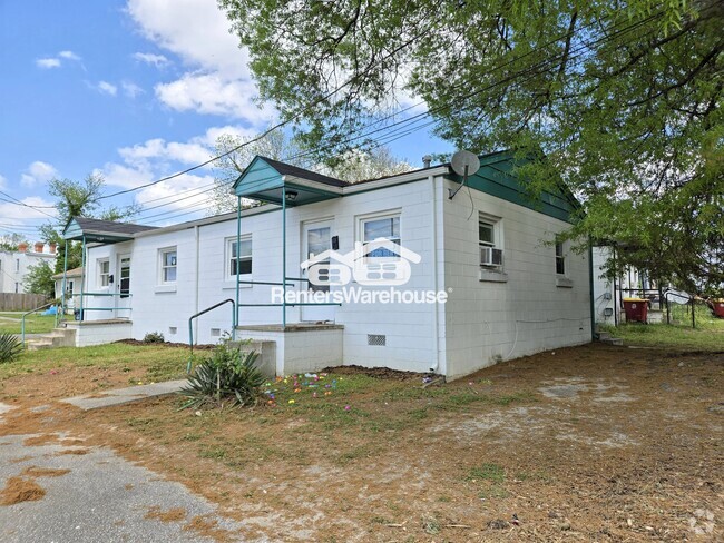 Building Photo - 1151 Willcox St Rental