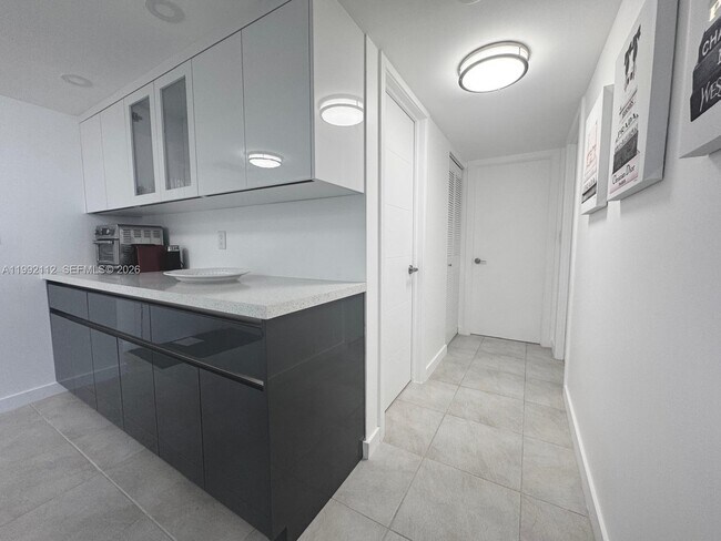 Photo - 3800 S Ocean Dr Unidad 1710