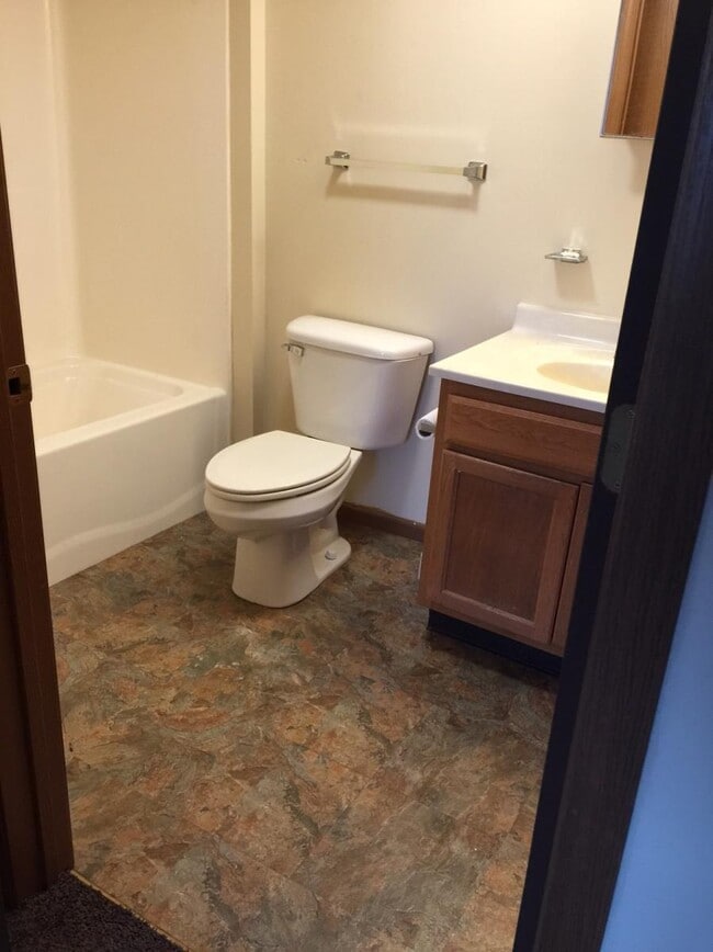 Dylan Heights Apts