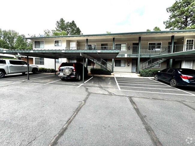 Building Photo - 2 bed 2 bath condo Unit 11-145