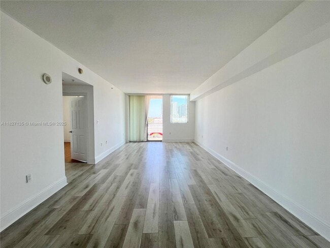 Building Photo - 140 S Dixie Hwy Rental