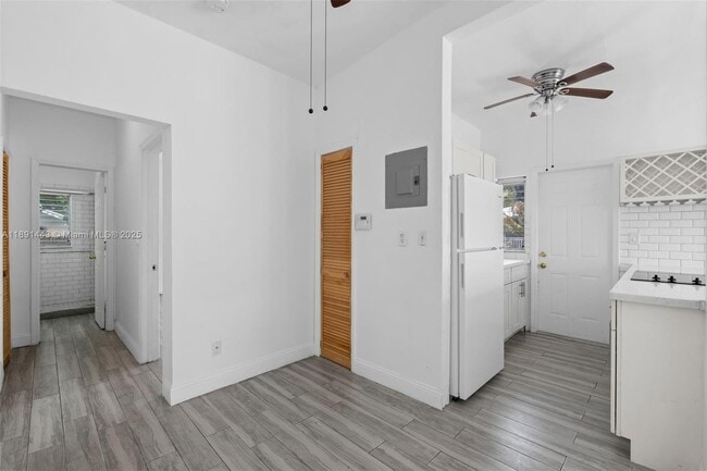 Photo - 8135 Crespi Blvd Unit 1