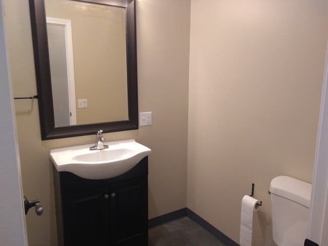 Photo - 372 Old County Rd Unit #2