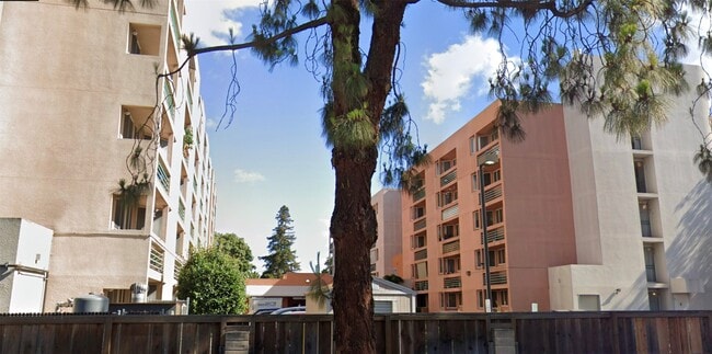 Building Photo - 530 Coffee Rd