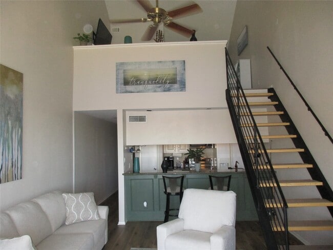 Photo - 12600 Melville Dr Unidad 318B