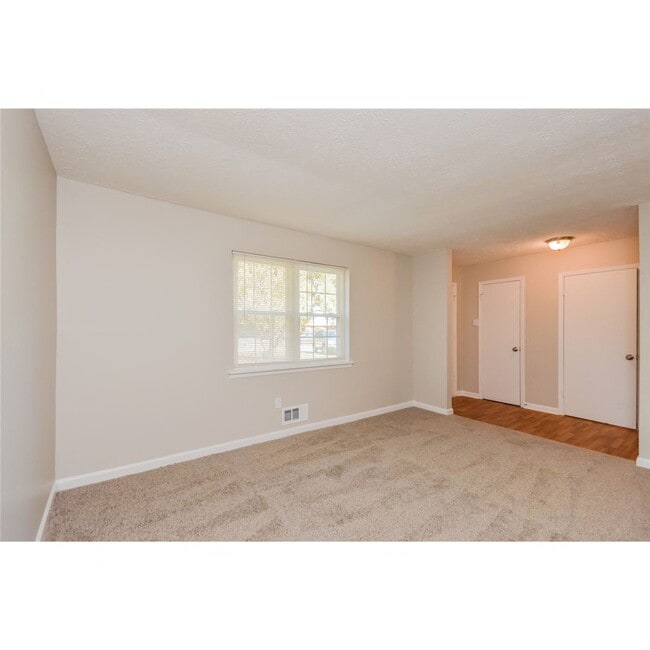 9125 Settlers Grove Rd NE