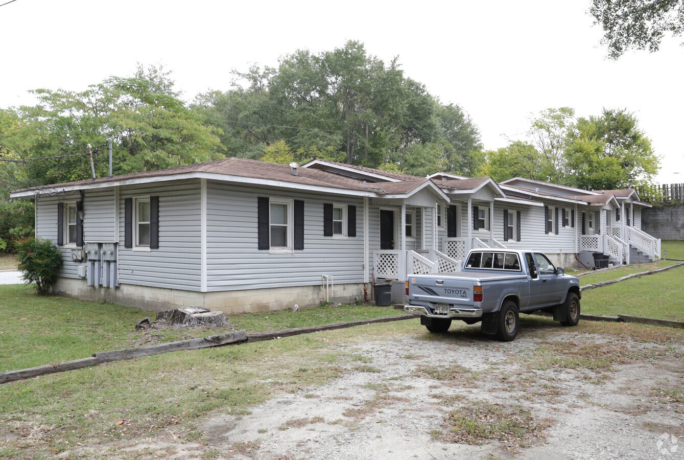 Photo - 1304 48th St