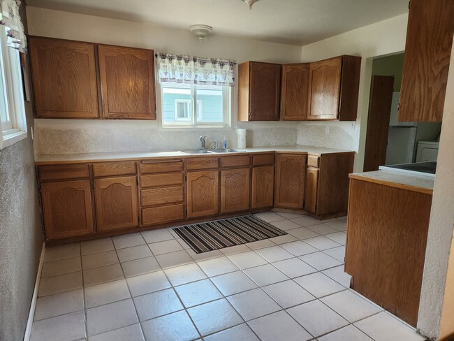 Photo - Heyburn I Street