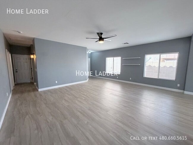 Photo - 595 E Renegade Pl