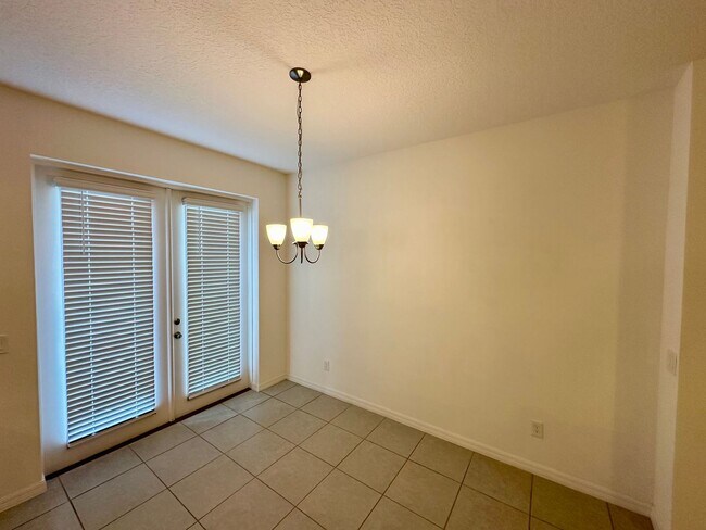 Photo - MOVE IN SPECIAL! 3/2.5 Town Home in Golden...
