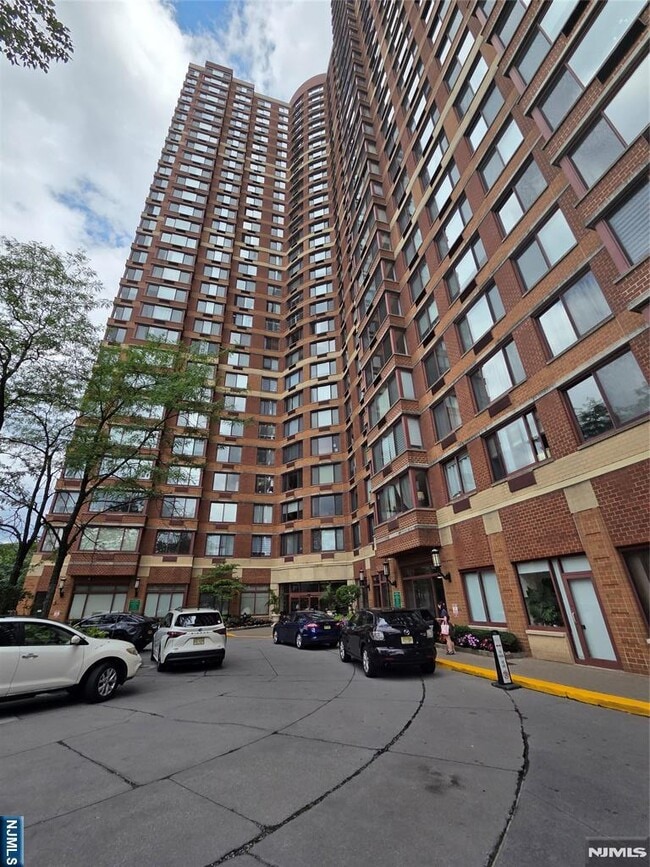 Building Photo - 100 Old Palisade Rd Unit 3605