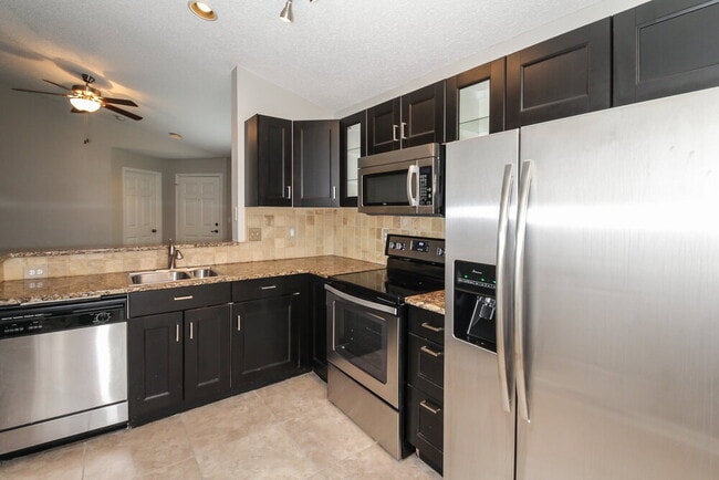 Photo - 6918 Summer Harbor Ln