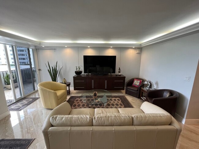 4280 Galt Ocean Dr., Apt. 2C Unidad 2C
