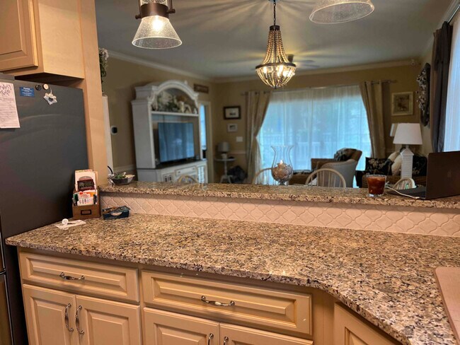 4281 Hibiscus Dr Unit 103