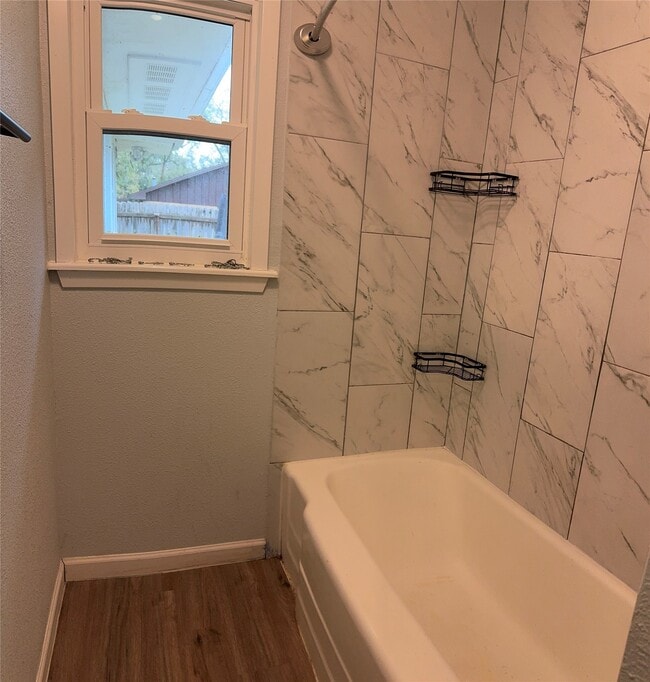 Photo - 211 Van Winkle St