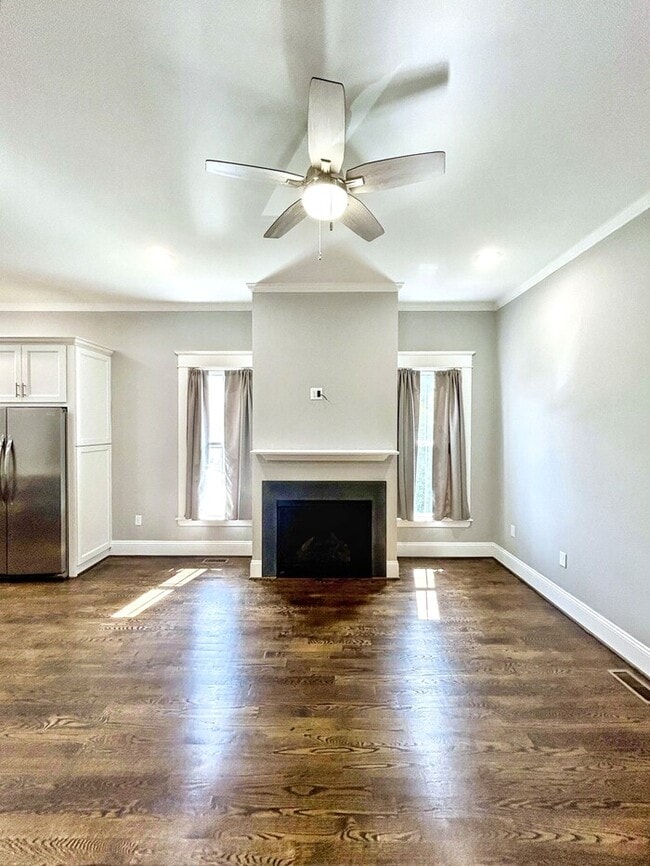 Photo - 900 N 27th St