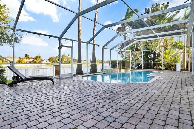 Building Photo - 1553 SW 189th Ave Rental