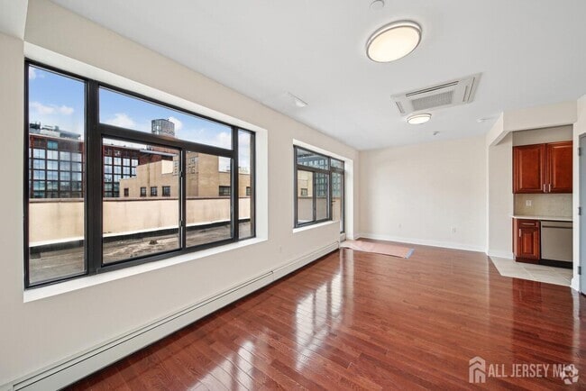 Building Photo - 62 N 9th St Unit PH Rental