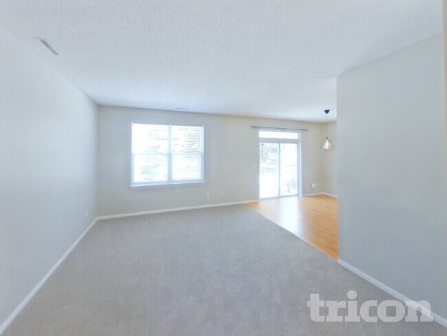 Photo - 16476 Jarrett Cir