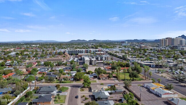 Photo - 2931 N 8th Ave