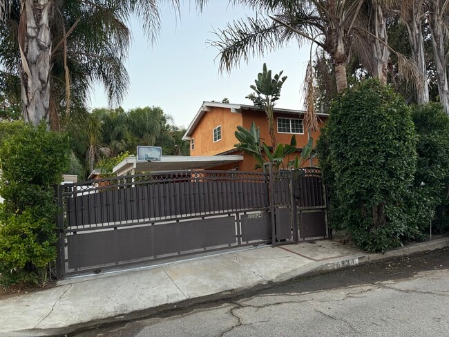 Building Photo - 20934 De Mina St