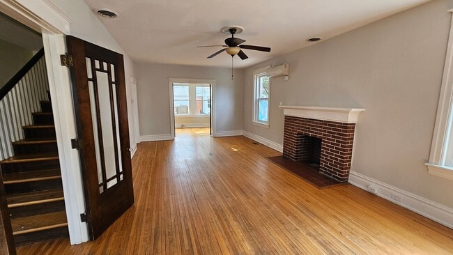 738 Summit Ave