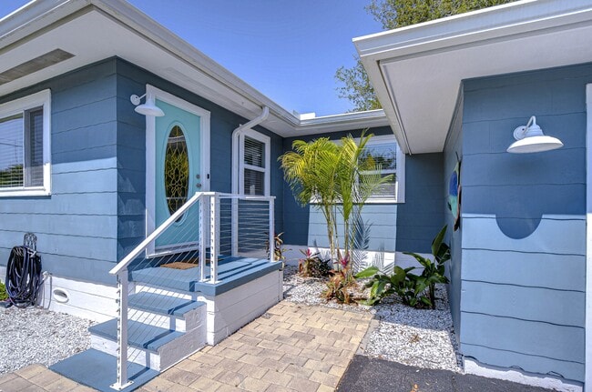 Photo - 1922 55th St S