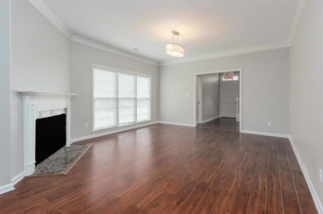 Photo - 100 Riverwalk Pl