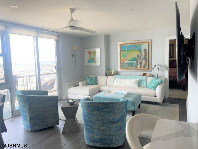 4800 Boardwalk Unit 1807