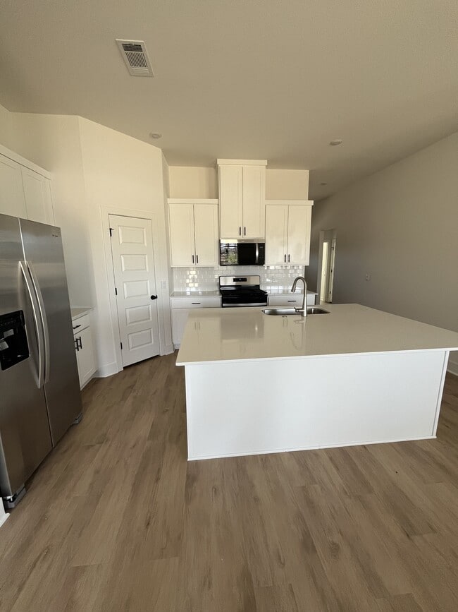 Photo - 464 W Gosling Isle