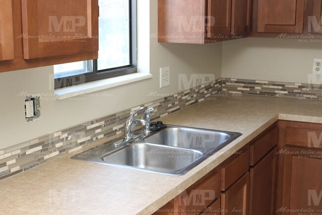 Photo - 2611 Cherly St