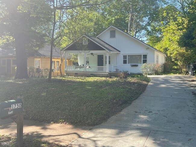 Photo - 1750 Linwood Ave