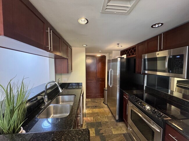 Photo - 3525 Sage Rd Unit 404