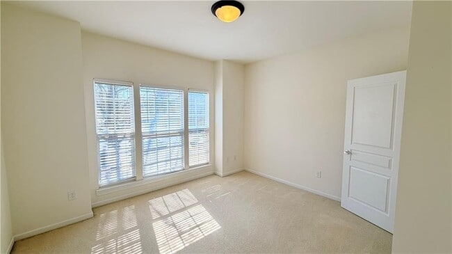 Photo - 3203 Normandy Ridge NW