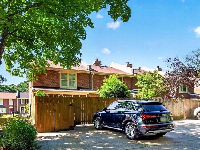 Photo - 6117 Queen Anne Ct