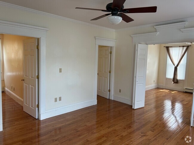 Building Photo - 177 Allen St Unit Allen St Rental
