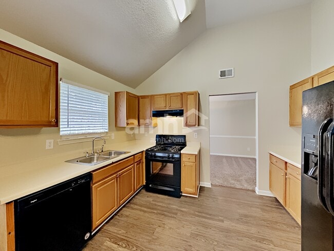 Photo - 104 Bellington Dr