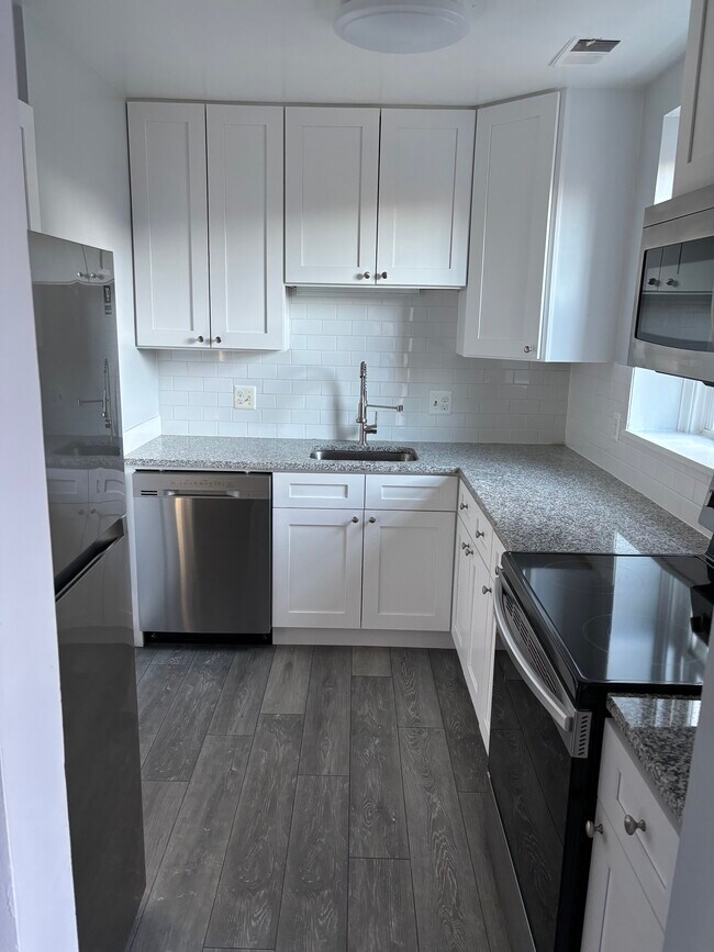 Photo - 2876 S Abingdon St