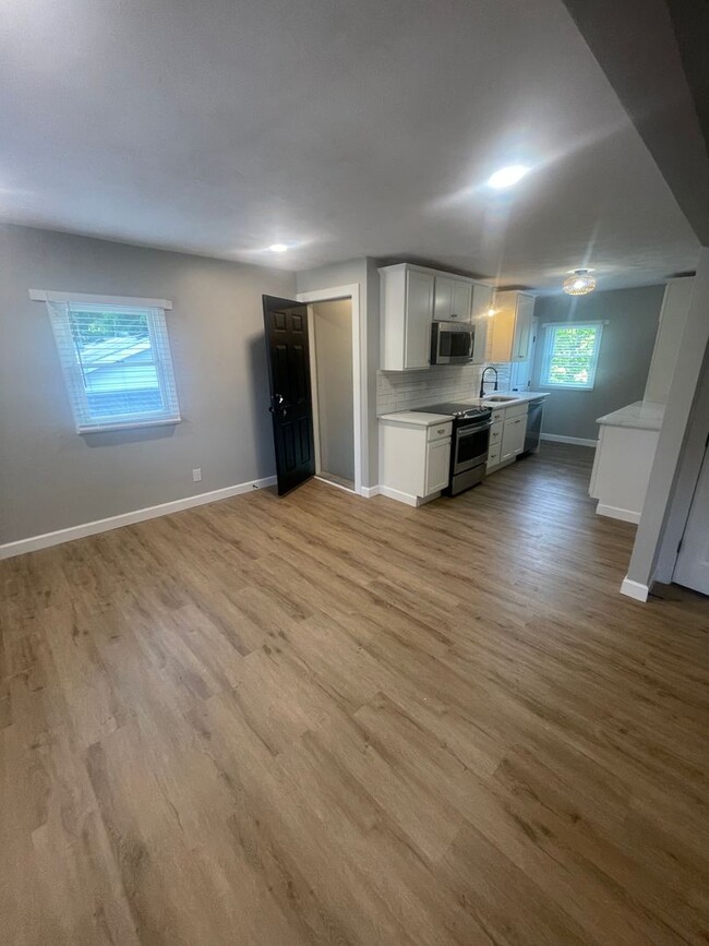 Photo - 2 Strebor Rd Apartment Unit 2