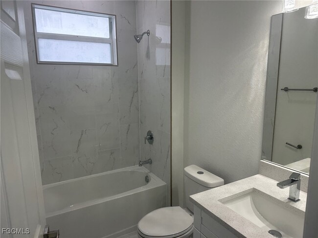 Photo - 2719 34th St W