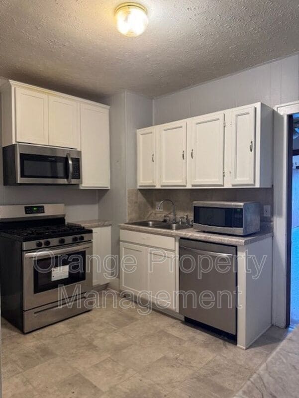 Building Photo - 3524 N 45th Ave Rental