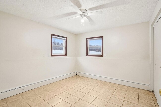 Photo - 17256 Kenyon St NE