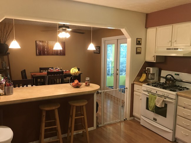 Photo - 1523 Tonti Ln NW