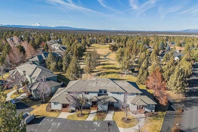 Building Photo - 1140 Golden Pheasant Dr