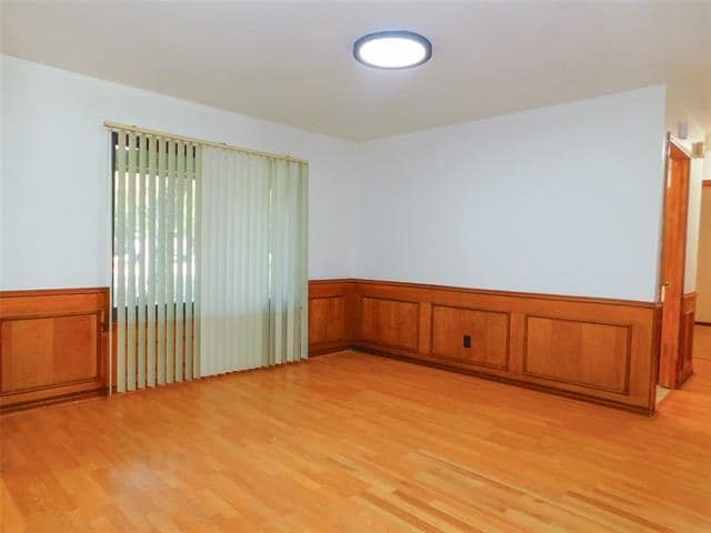 Photo - 110 Carolyn Ln